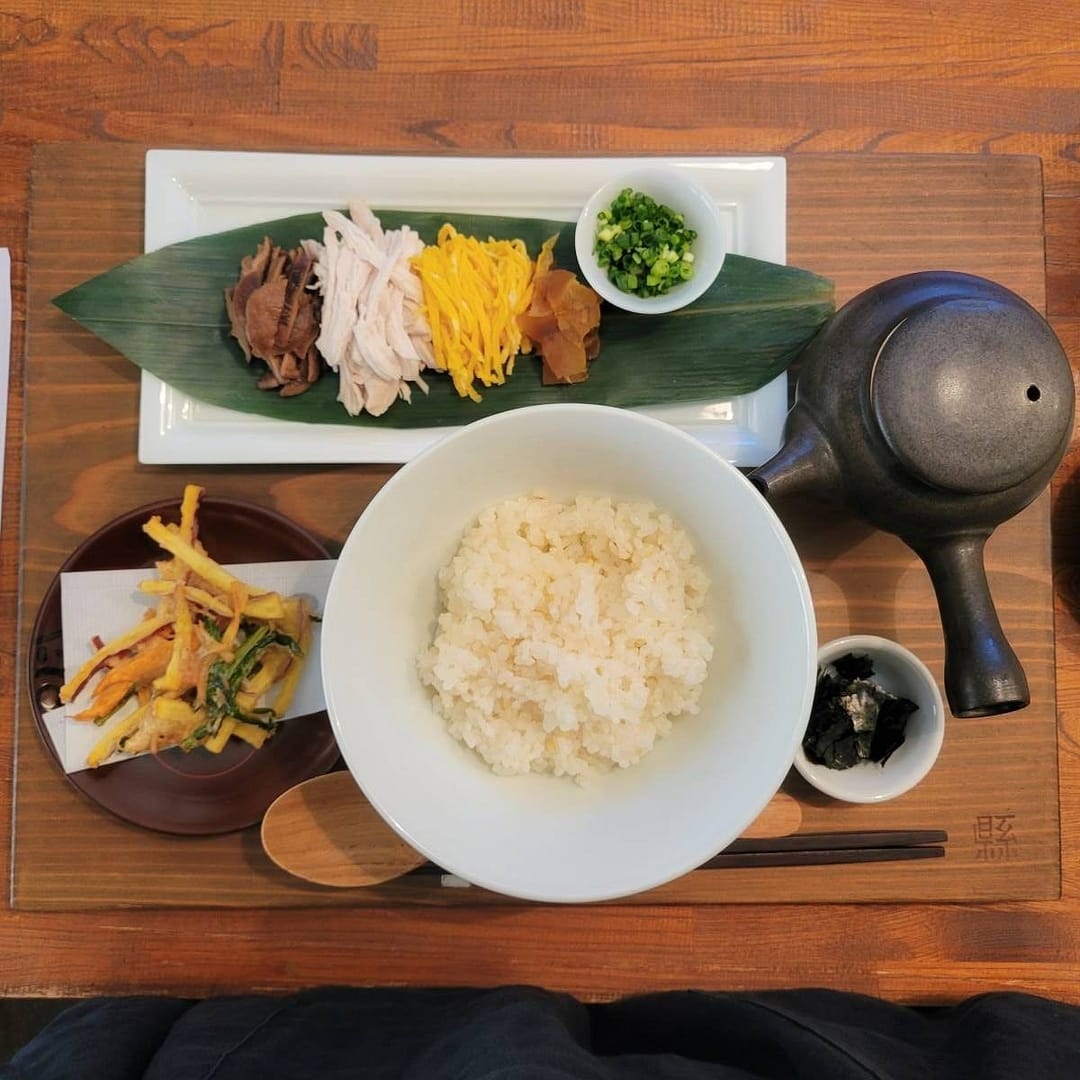 オーガニック食材・地場産・国産のもの無添加調味料、食べて心と体がよろこぶ住宅街のご自宅カフェ