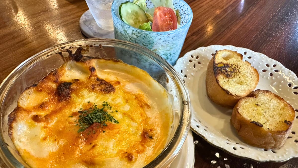 「70St.」の『ラザニアセット』『フレンチトースト』（雄踏町宇布見）