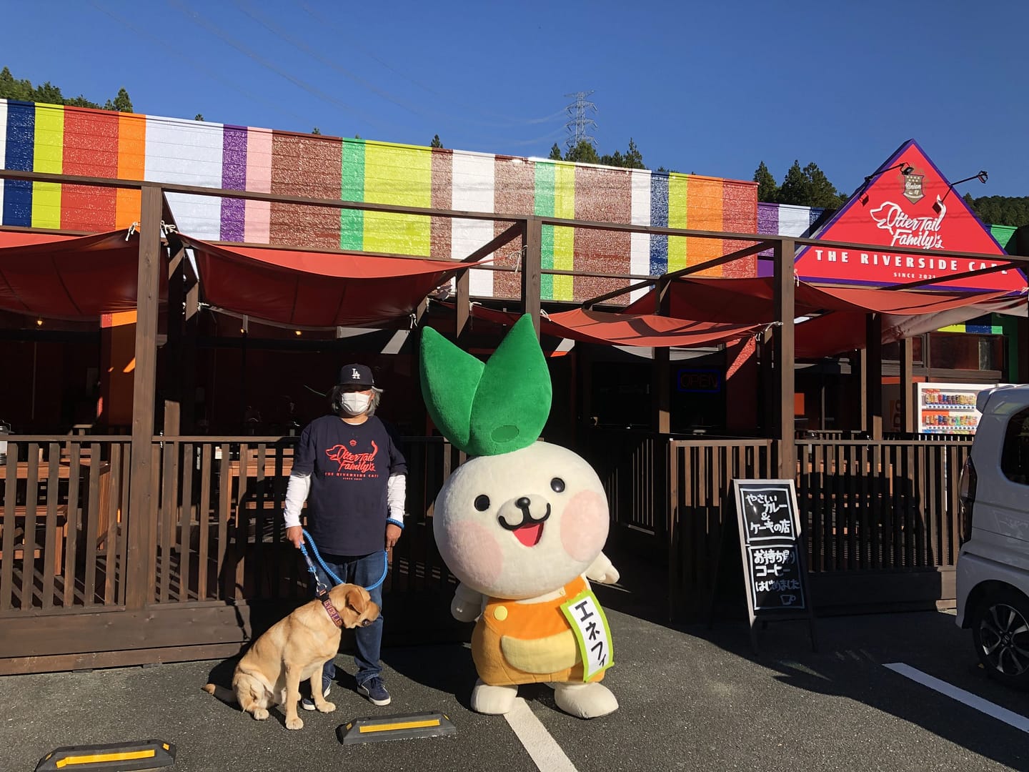 ～エネフィが行く～カフェの旅！愛犬と一緒に楽しめるカフェ『THE RIVERSIDE　CAFE』さん！！