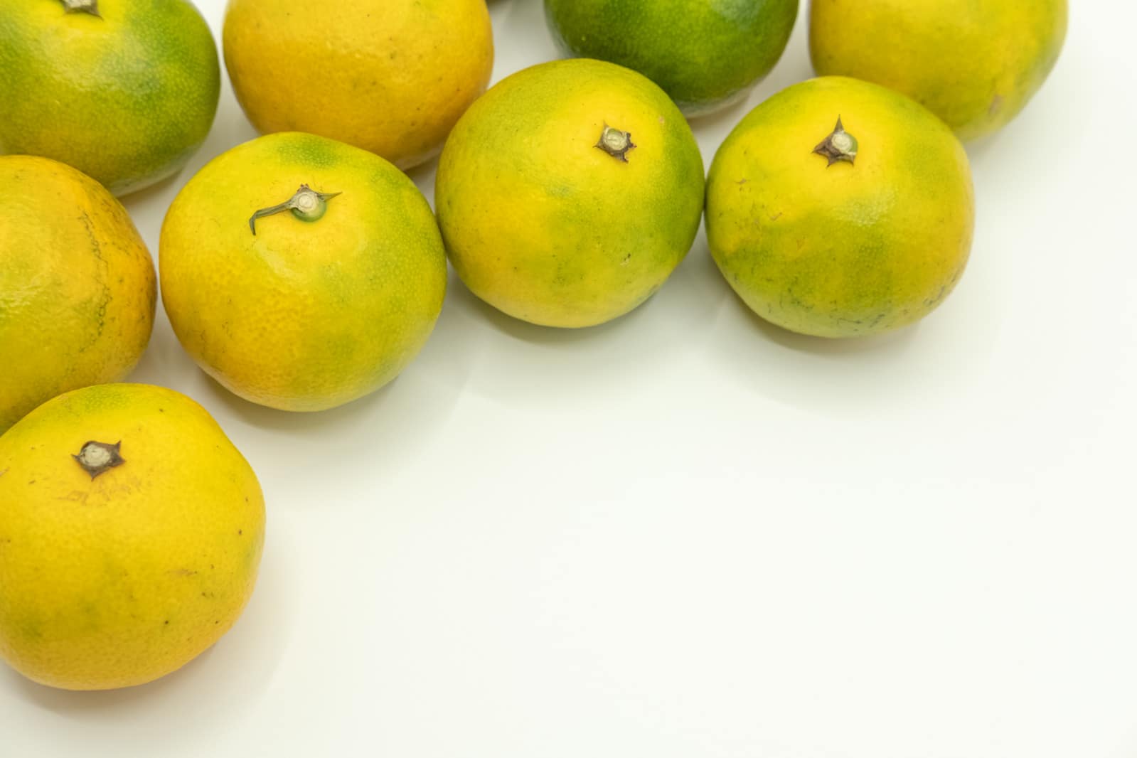 みかんの上手な皮むき方法