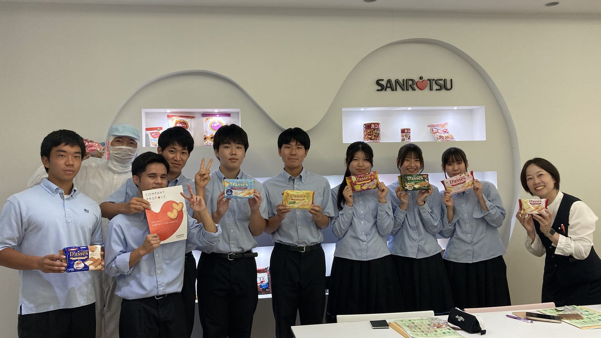 湖北高校が取材！お菓子をお届け！子供にやさしい味の三立製菓さん！